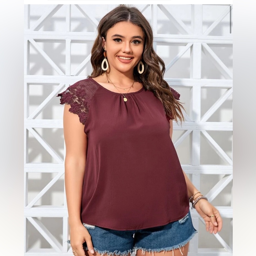 Plus Solid Contrast Lace Raglan Sleeve Blouse